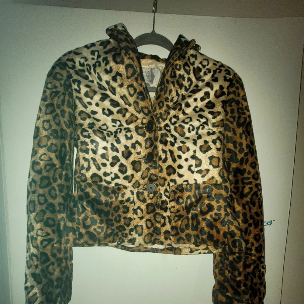 Animal Print coat - Picture 2 of 3